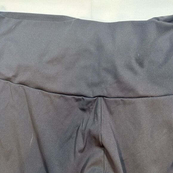 NWOT ANTI Plus Size Women’s Black Compression Biker 8.5” Shorts - Size 3XL - Picture 2 of 3